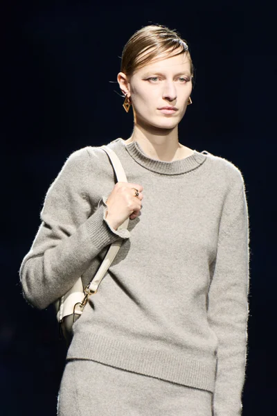 Look 55